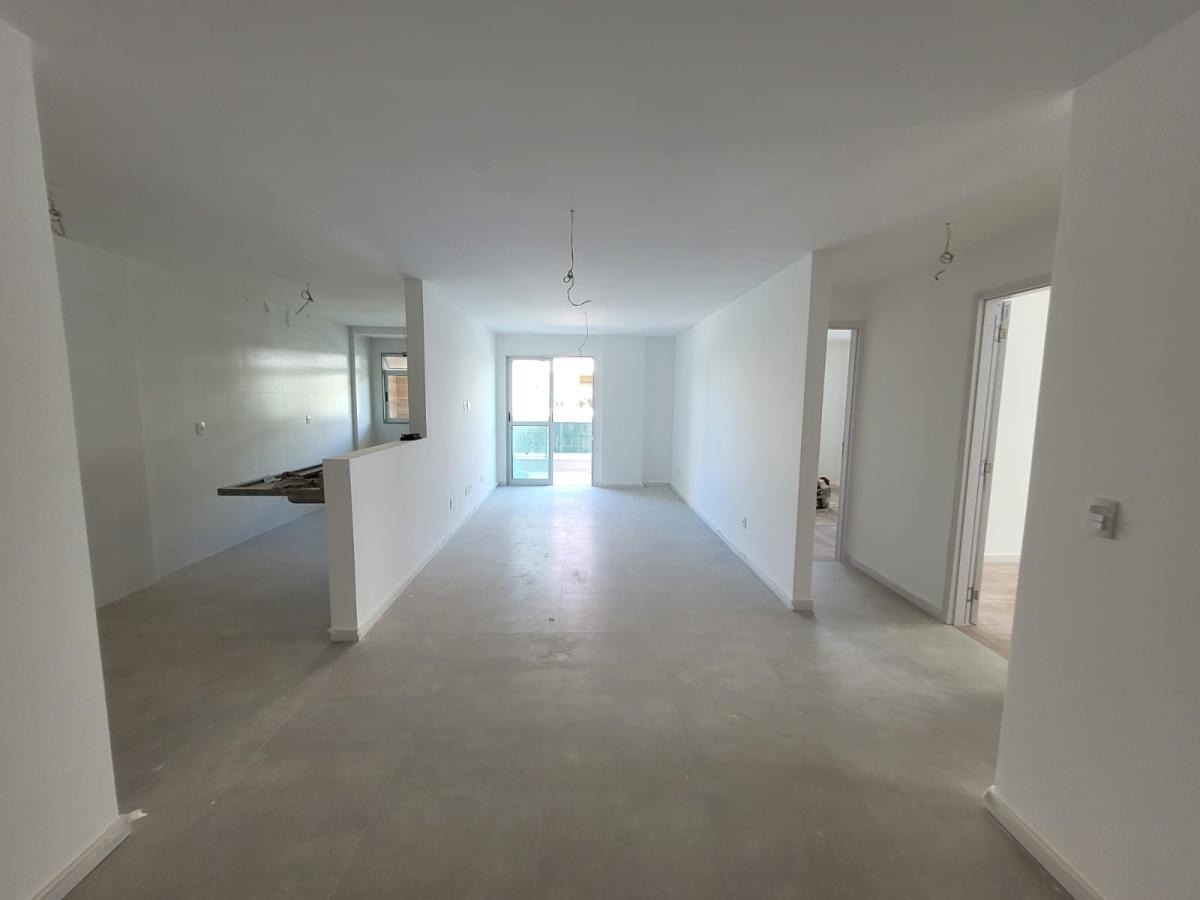 Apartamento à venda com 3 quartos, 109m² - Foto 3