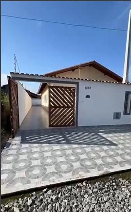 Casa à venda com 2 quartos, 180m² - Foto 2