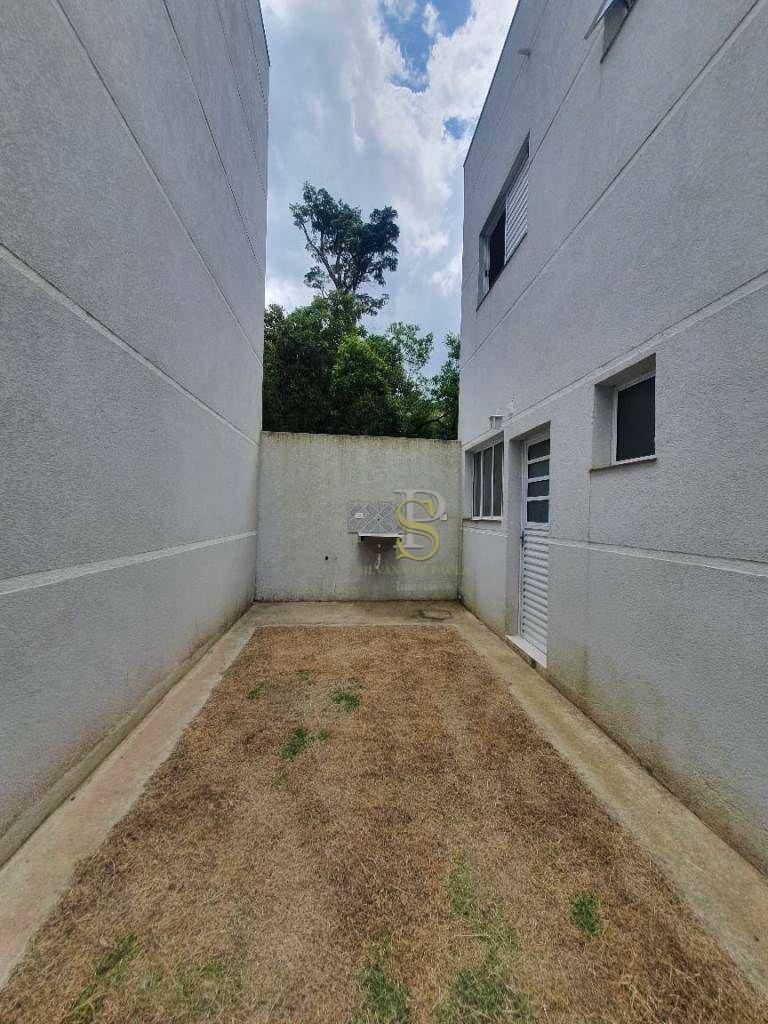 Casa à venda com 2 quartos, 69m² - Foto 9