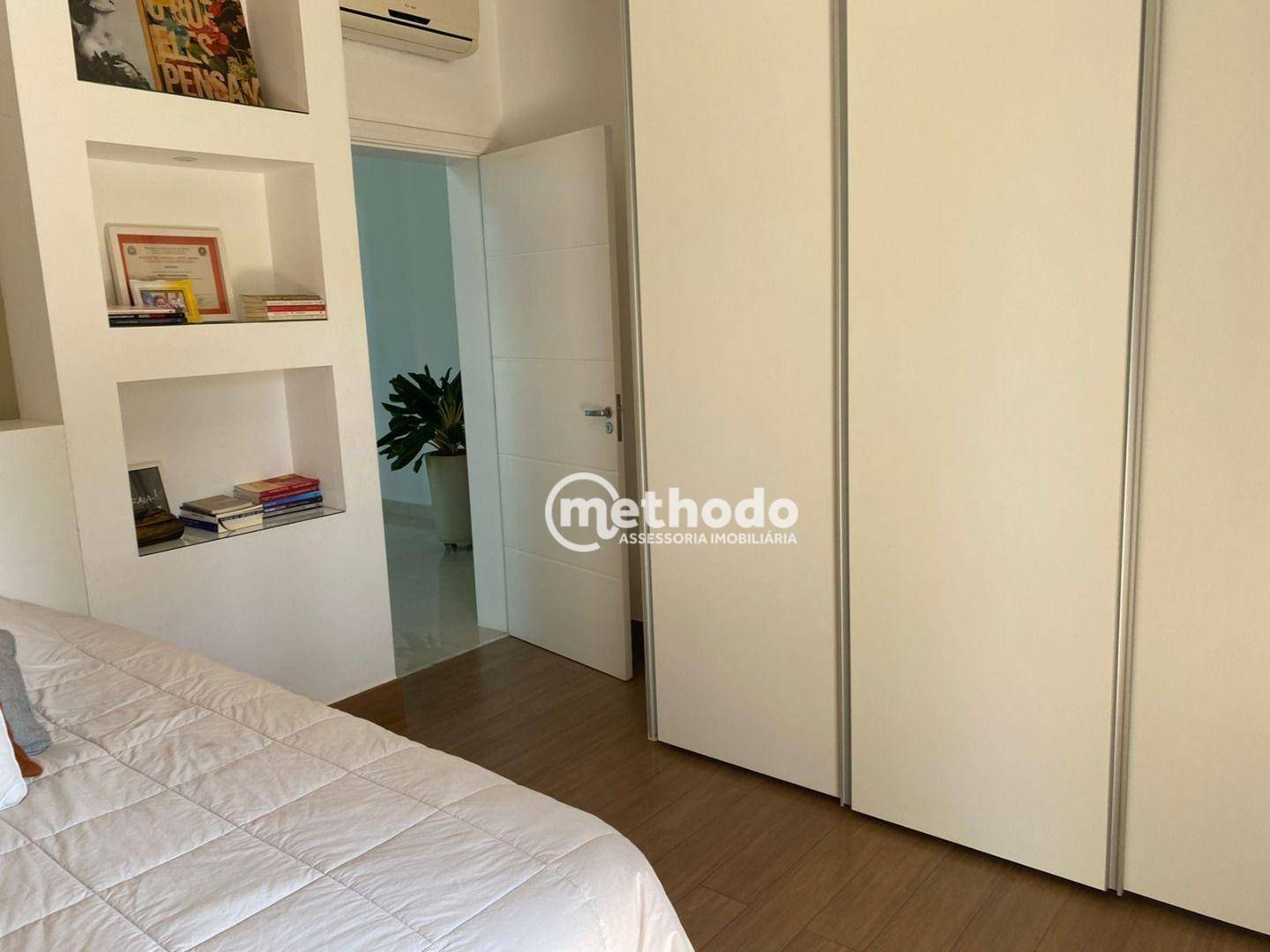 Casa de Condomínio à venda com 4 quartos, 350m² - Foto 27