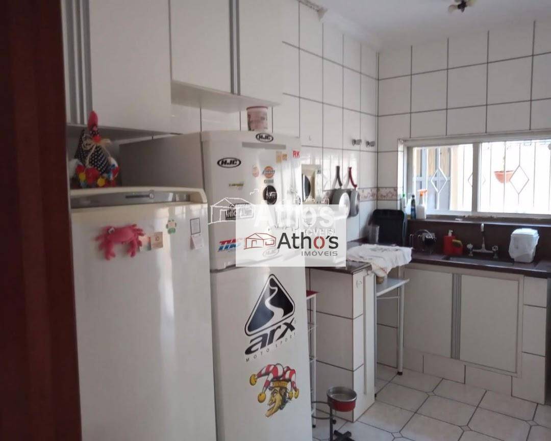 Casa à venda com 3 quartos, 250m² - Foto 18