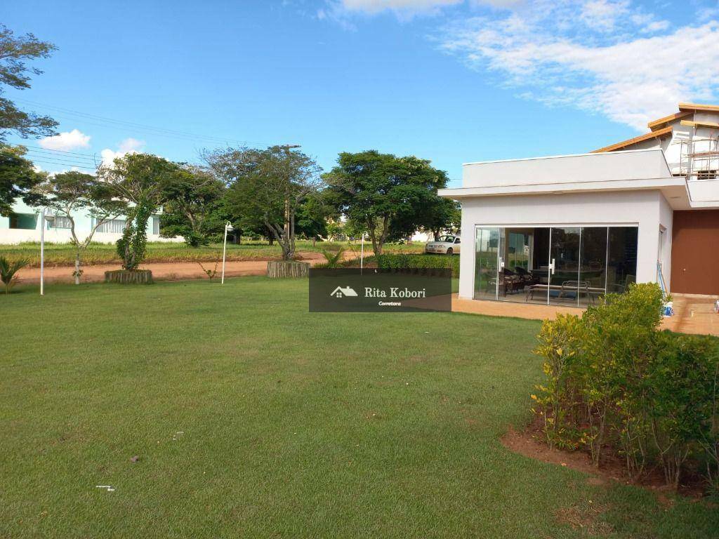 Casa de Condomínio à venda com 3 quartos, 250m² - Foto 32