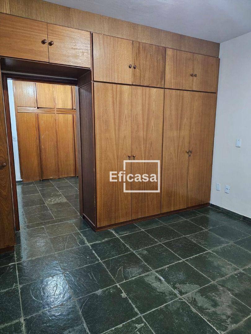 Casa à venda com 3 quartos, 288m² - Foto 6