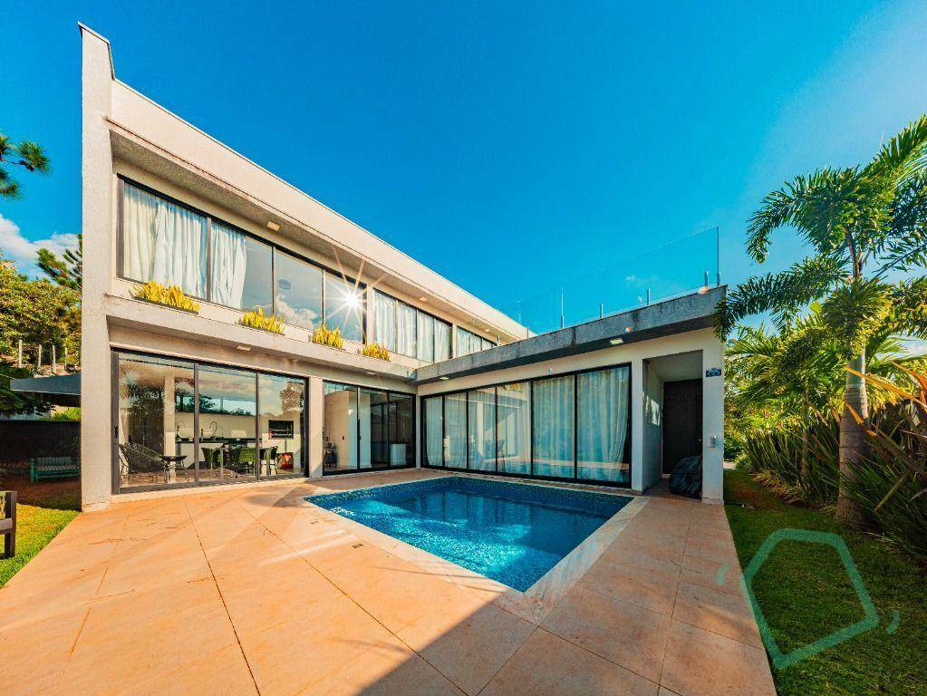 Casa de Condomínio à venda e aluguel com 3 quartos, 380m² - Foto 1