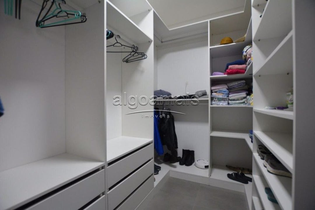 Casa de Condomínio à venda com 4 quartos, 220m² - Foto 31