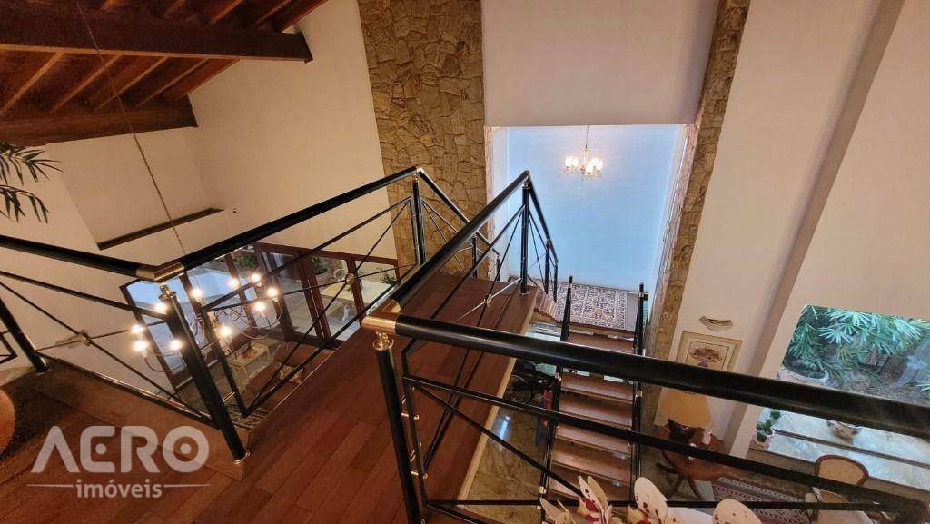 Casa à venda com 4 quartos, 472m² - Foto 9