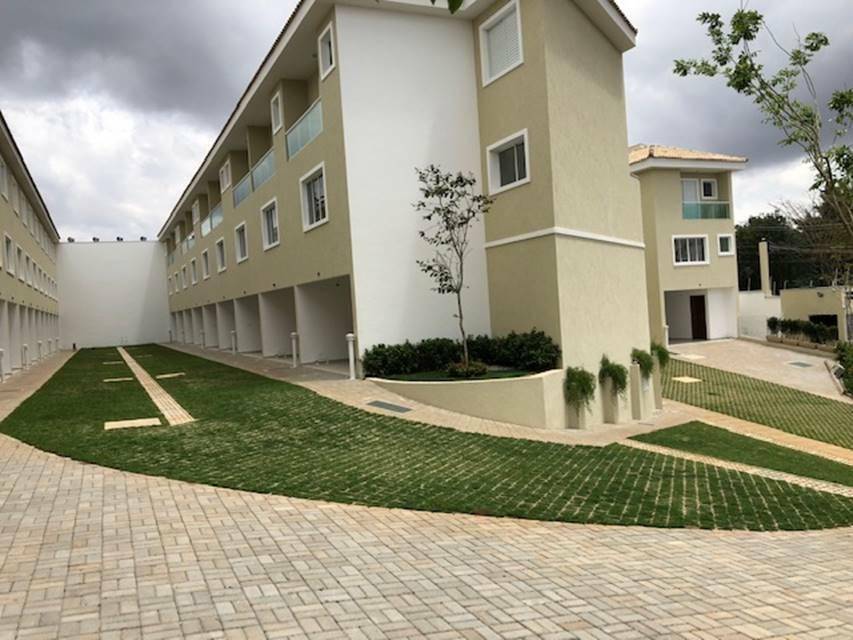 Sobrado à venda com 3 quartos, 112m² - Foto 1