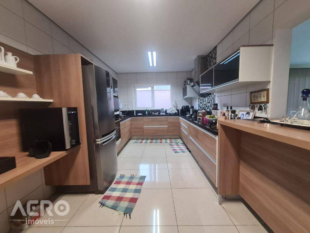 Casa de Condomínio à venda com 3 quartos, 283m² - Foto 15