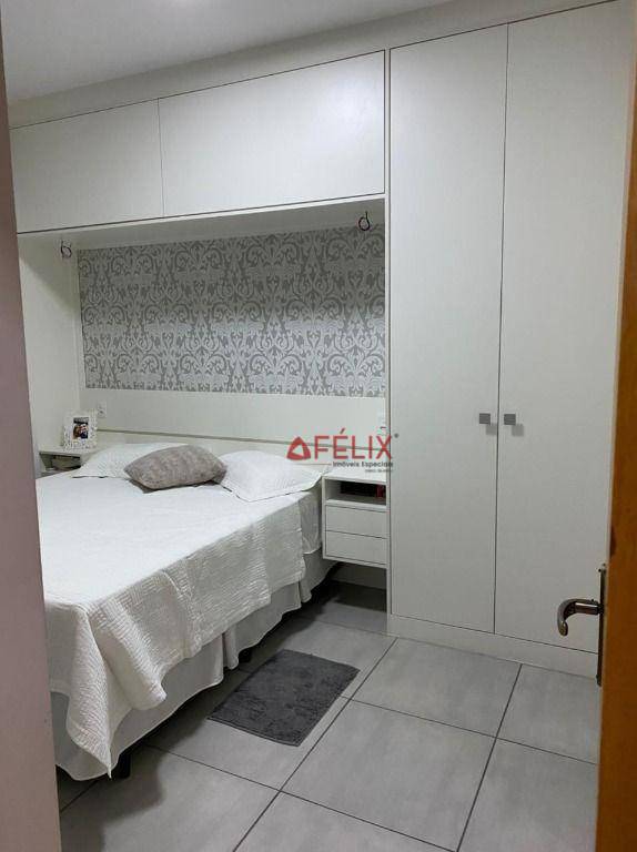 Apartamento à venda com 2 quartos, 64m² - Foto 12