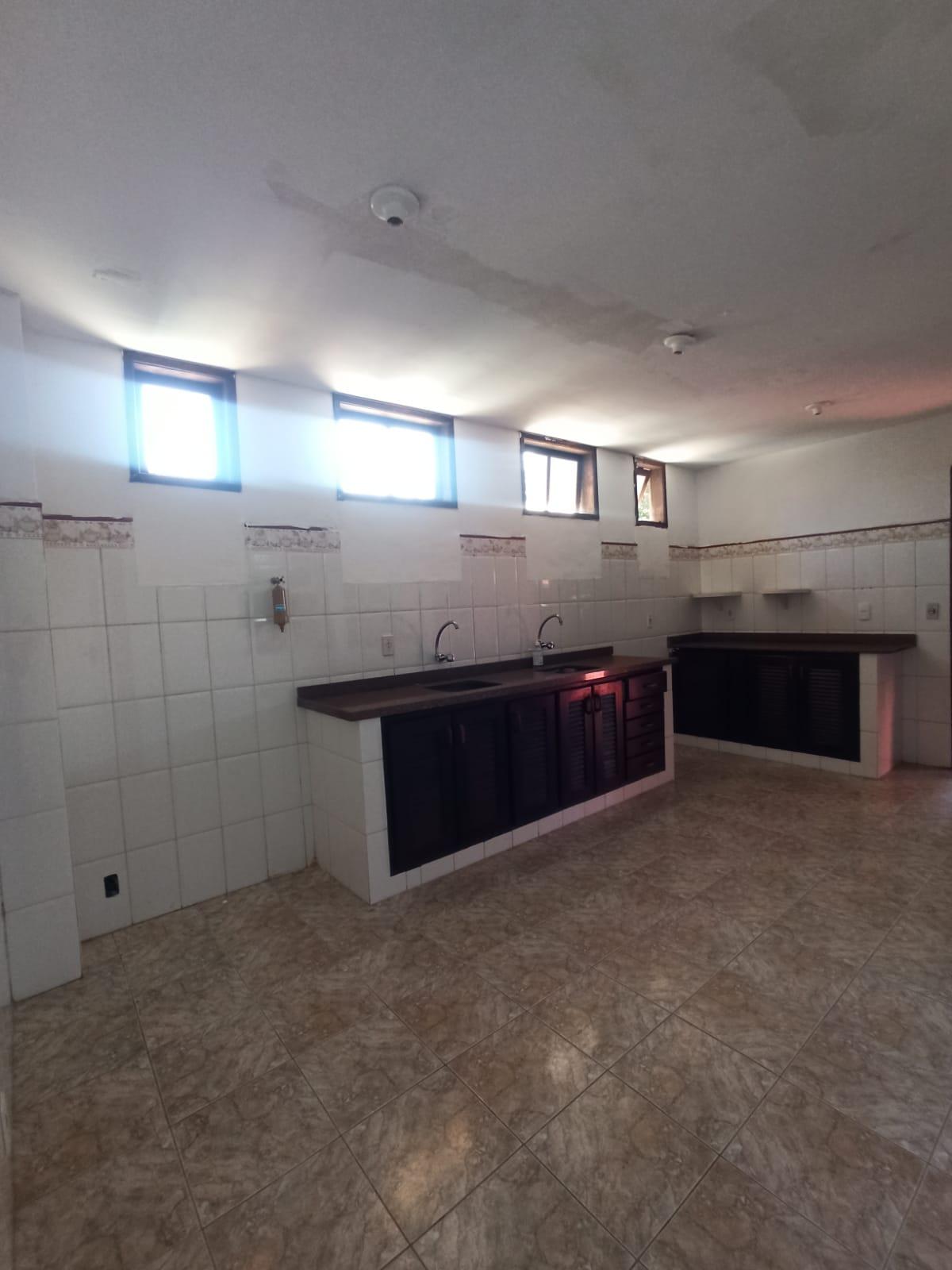 Casa à venda com 3 quartos, 645m² - Foto 12