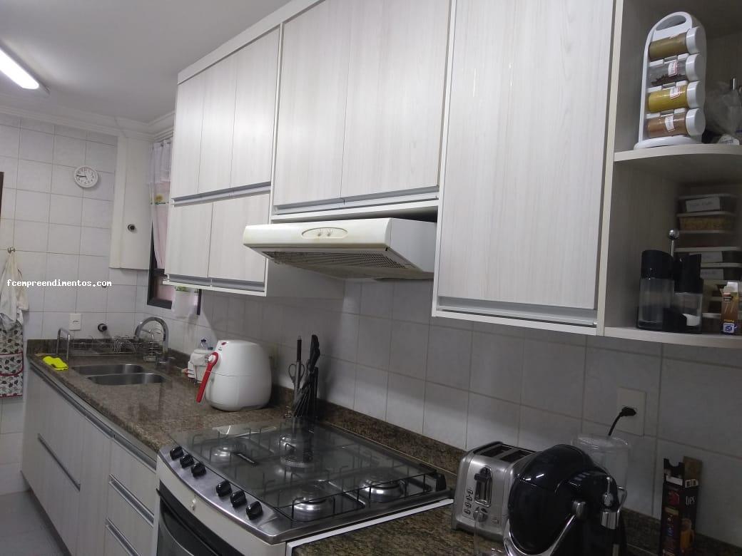 Apartamento à venda com 3 quartos, 130m² - Foto 8