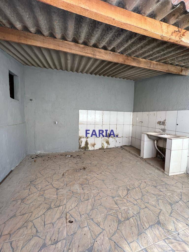 Casa à venda com 2 quartos, 100m² - Foto 6