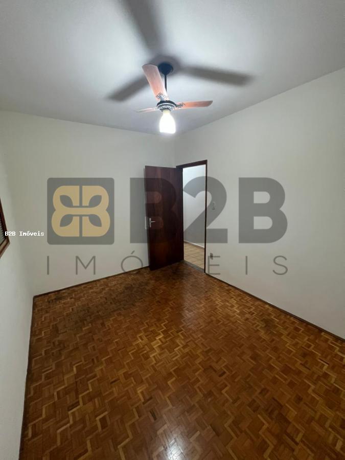 Casa à venda com 3 quartos, 120m² - Foto 9