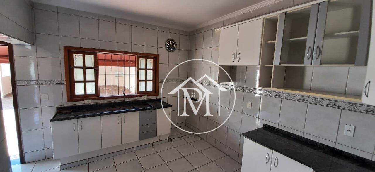 Casa à venda com 3 quartos, 180m² - Foto 12