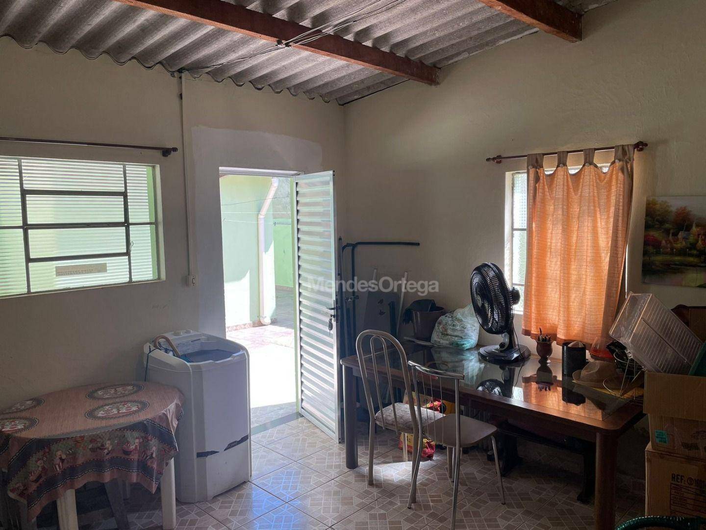 Casa à venda com 3 quartos, 250m² - Foto 17