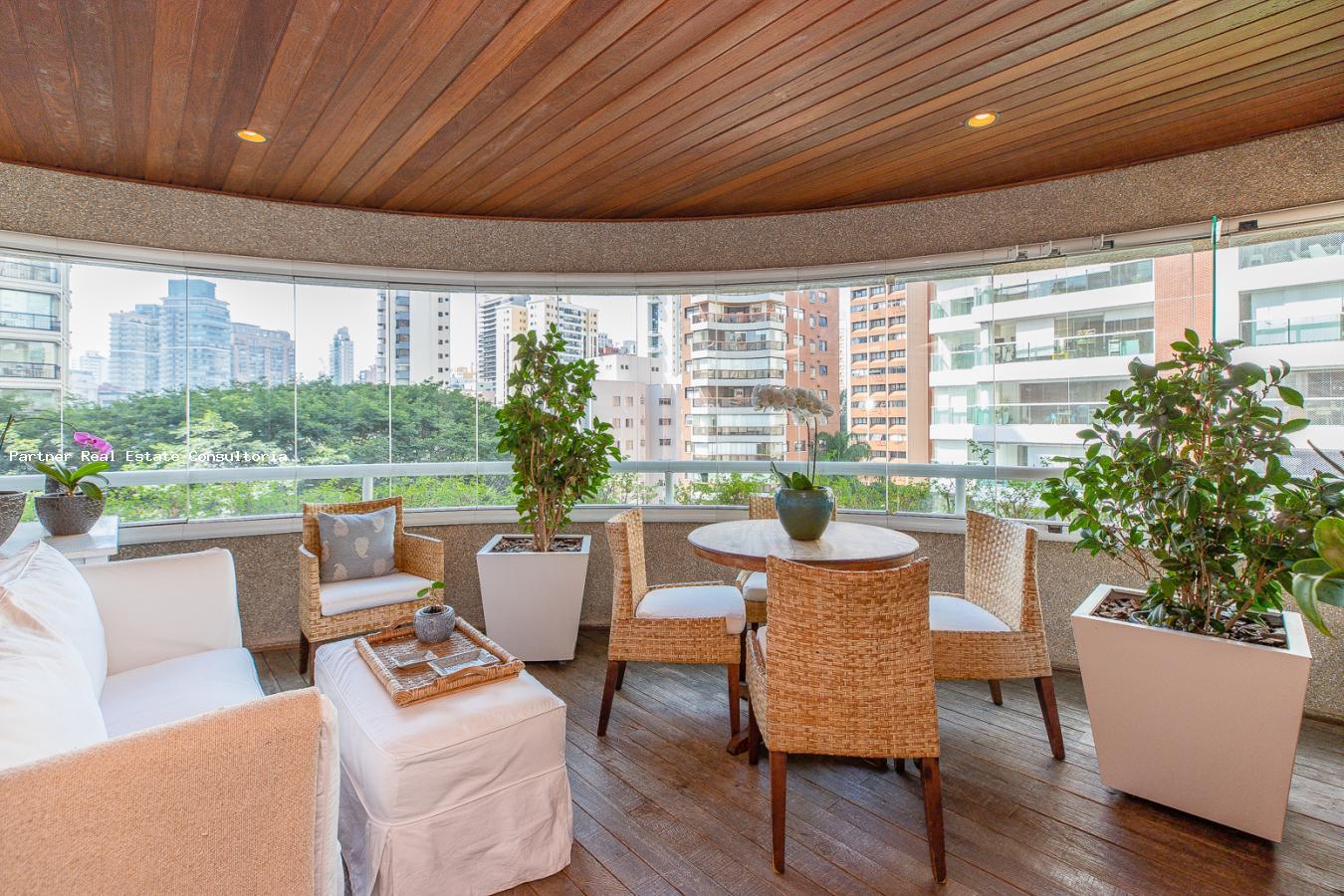 Apartamento à venda com 3 quartos, 243m² - Foto 13