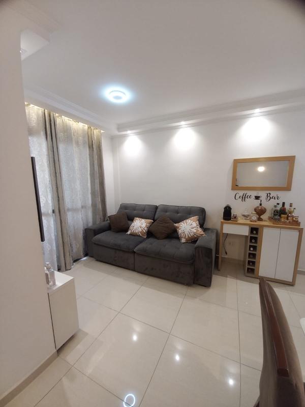 Apartamento à venda com 3 quartos, 74m² - Foto 2