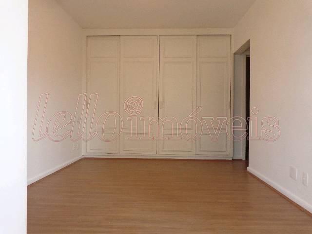 Apartamento para alugar com 3 quartos, 200m² - Foto 14