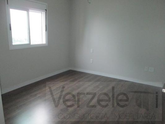 Apartamento à venda com 3 quartos, 136m² - Foto 9