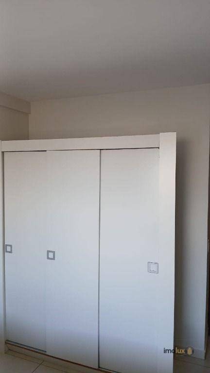 Apartamento para alugar com 2 quartos, 72m² - Foto 7