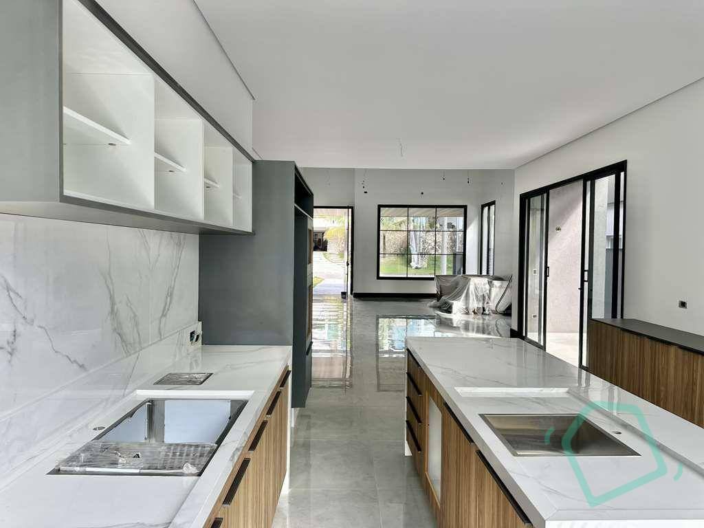Casa de Condomínio à venda com 5 quartos, 411m² - Foto 19