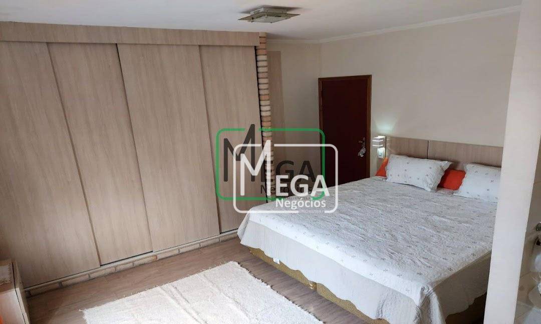 Casa à venda com 4 quartos, 200m² - Foto 11