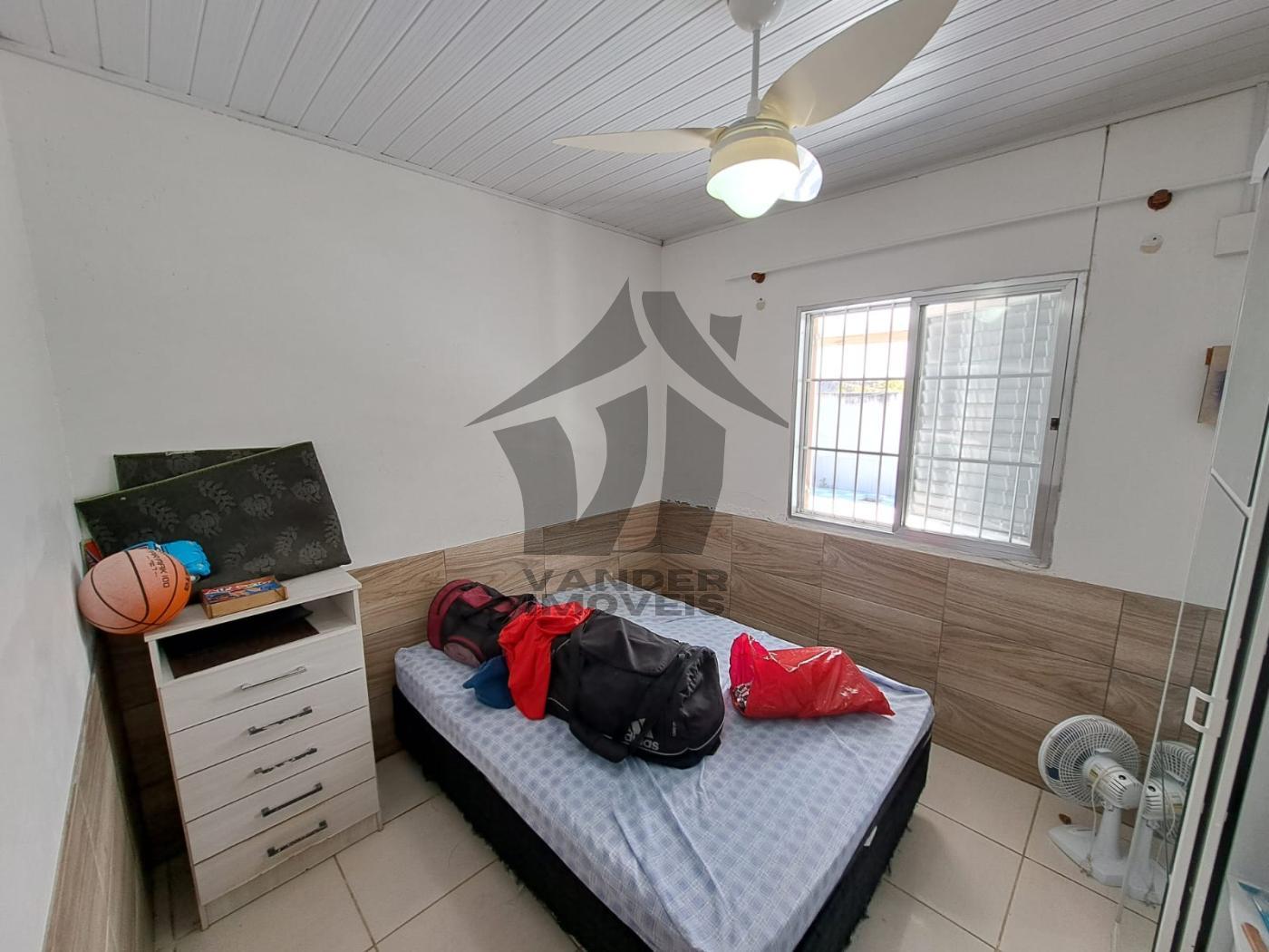 Casa à venda com 2 quartos, 300m² - Foto 8