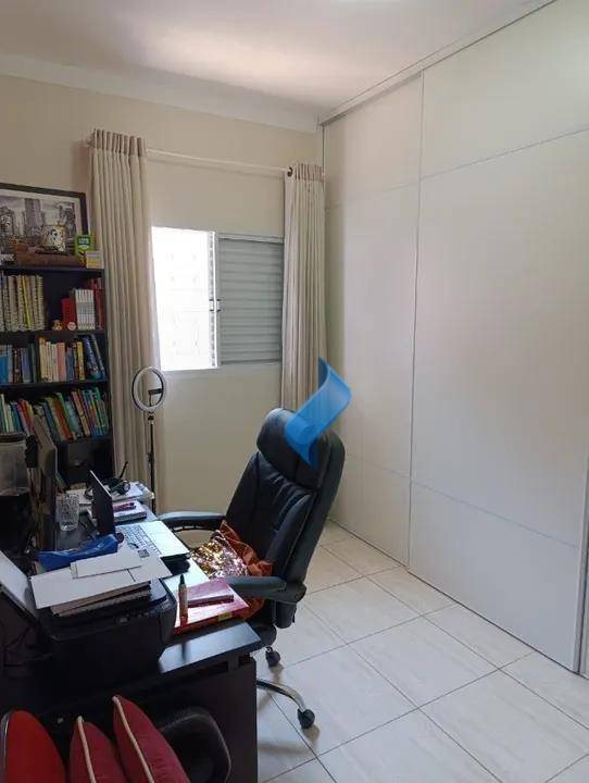 Casa de Condomínio à venda com 3 quartos, 157m² - Foto 4