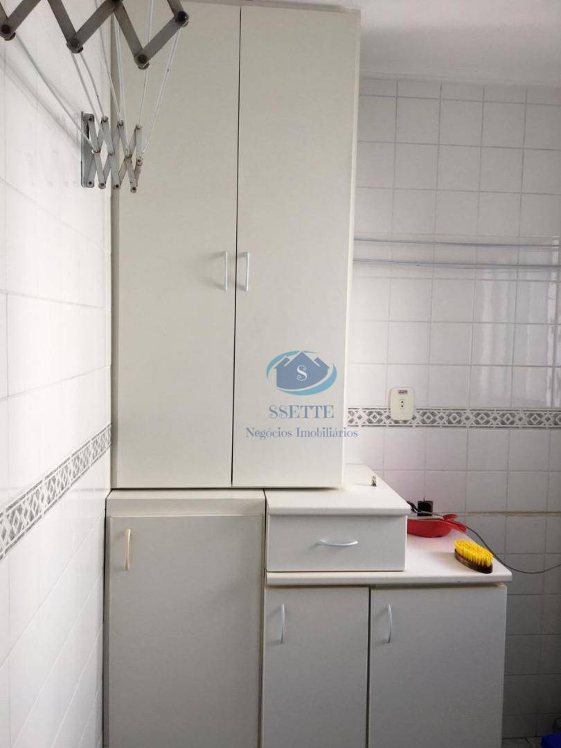 Apartamento à venda com 2 quartos, 60m² - Foto 15