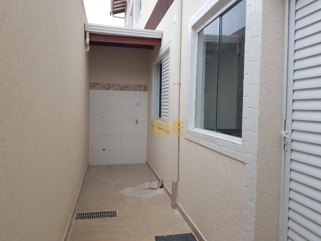 Casa à venda com 2 quartos, 43m² - Foto 8