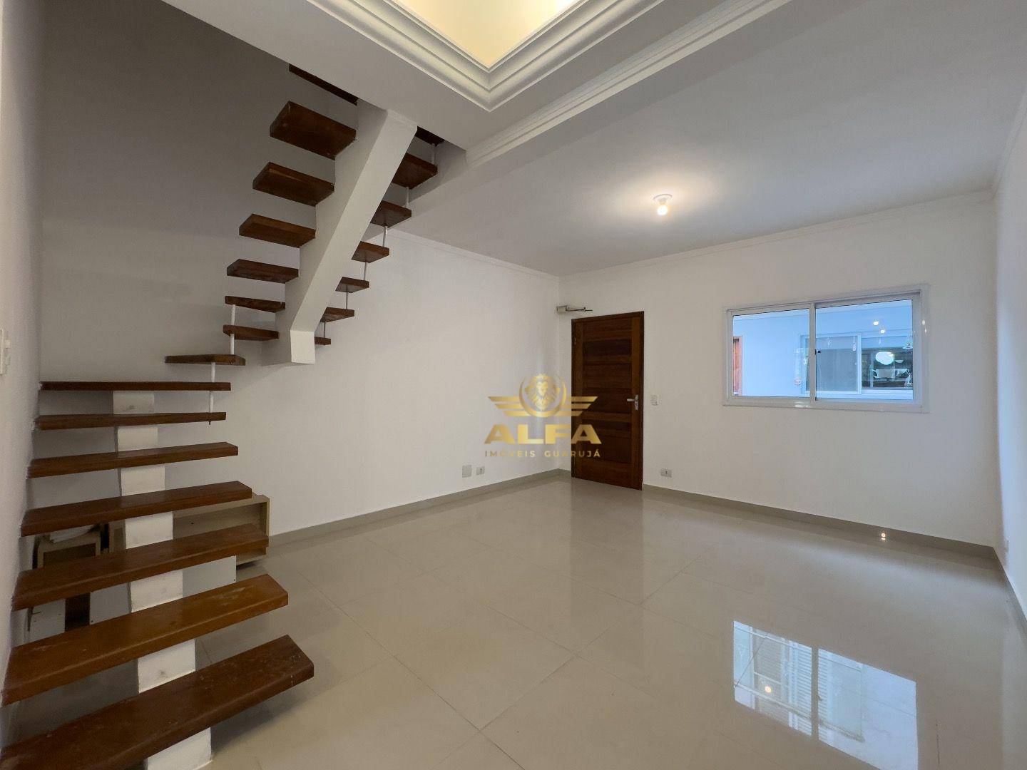 Casa à venda com 3 quartos, 110m² - Foto 4