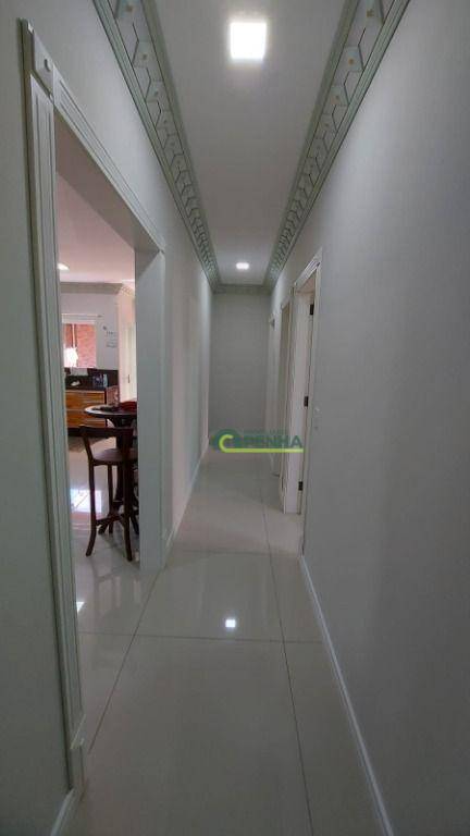 Casa à venda com 5 quartos, 250m² - Foto 20