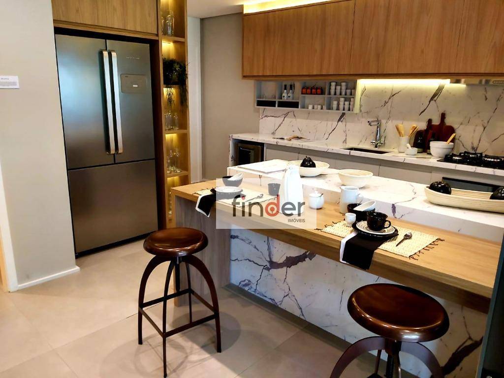 Apartamento à venda com 4 quartos, 184m² - Foto 5