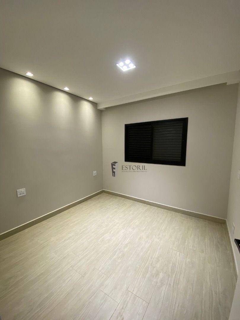 Casa à venda com 3 quartos, 200m² - Foto 13