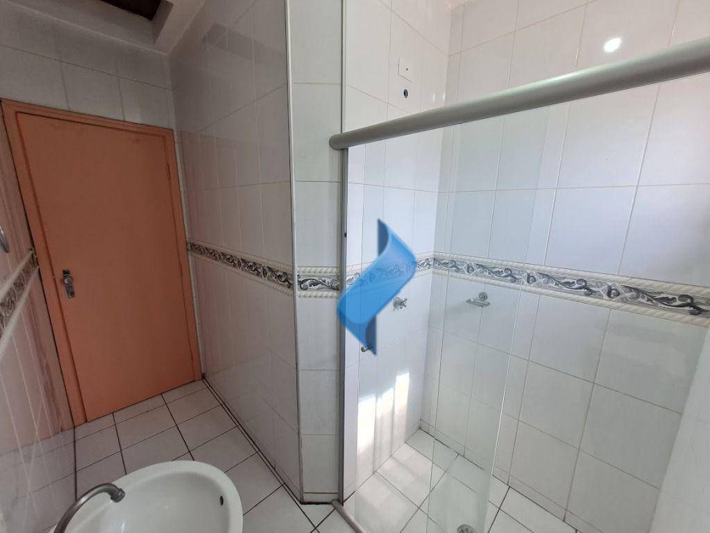 Casa para alugar com 3 quartos, 107m² - Foto 22