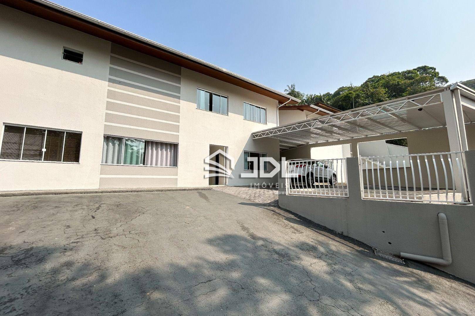 Casa à venda com 3 quartos, 404m² - Foto 2