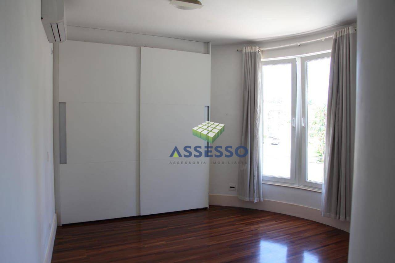 Casa à venda e aluguel com 5 quartos, 820m² - Foto 17