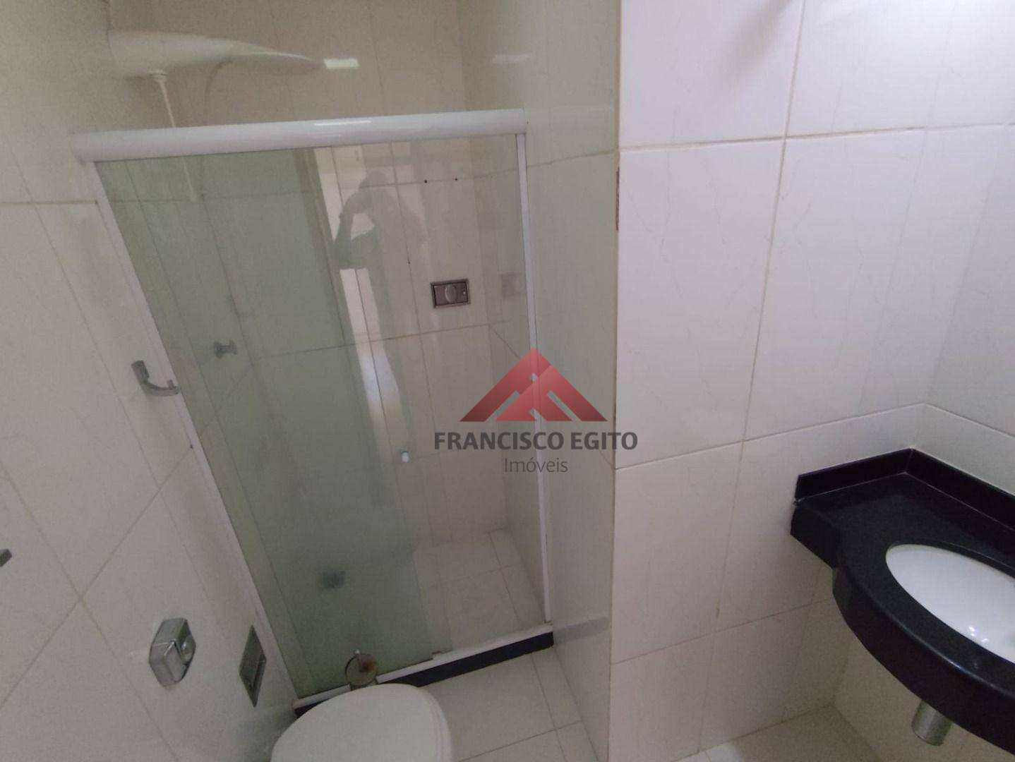 Apartamento para alugar com 3 quartos, 110m² - Foto 13