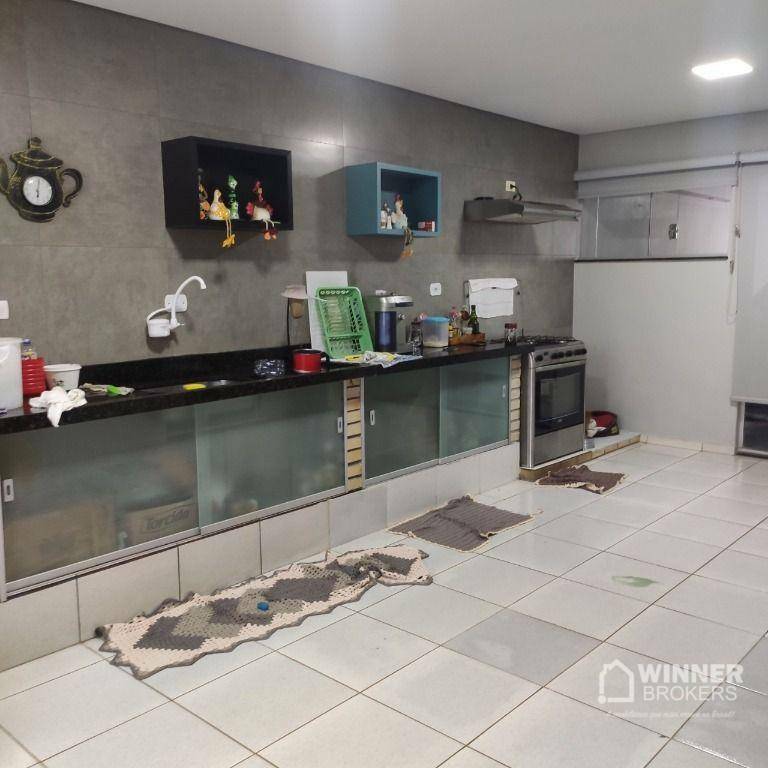 Casa à venda com 3 quartos, 230m² - Foto 16