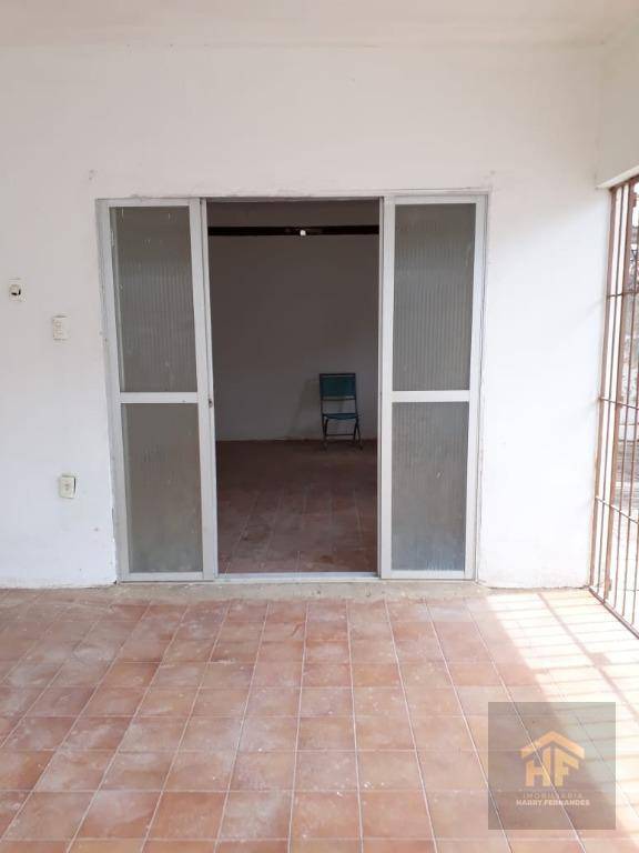 Casa à venda com 3 quartos, 228m² - Foto 5