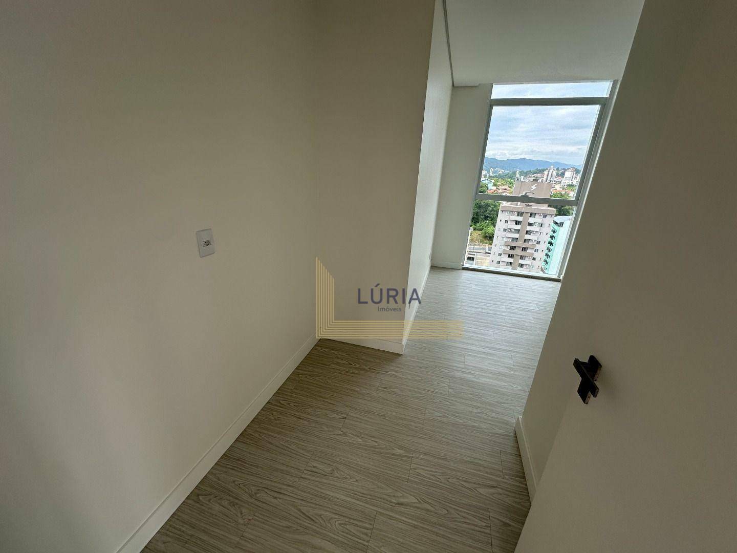 Apartamento à venda com 3 quartos, 151m² - Foto 22