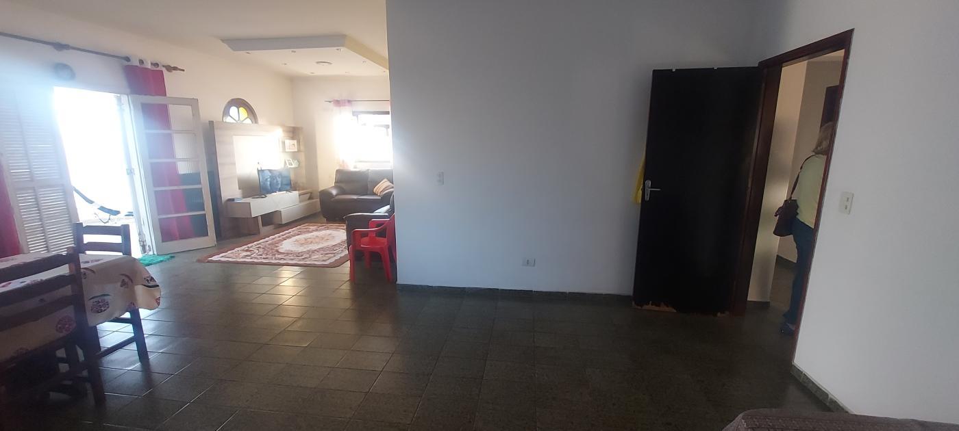 Casa à venda com 2 quartos, 435m² - Foto 9