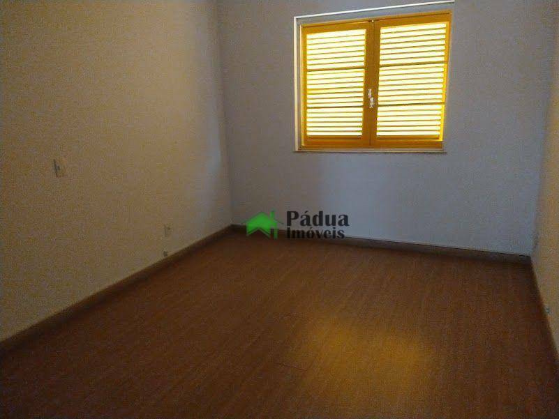 Casa à venda com 4 quartos, 226m² - Foto 13