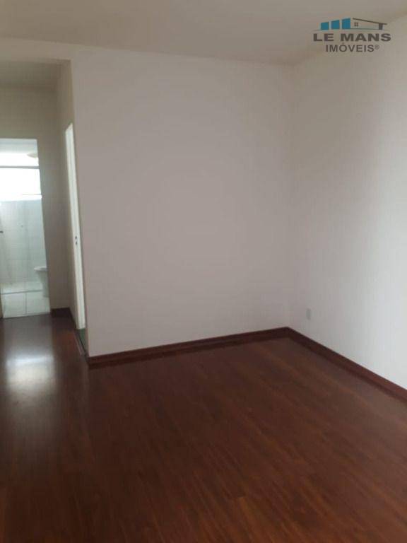 Apartamento à venda com 2 quartos, 49m² - Foto 3