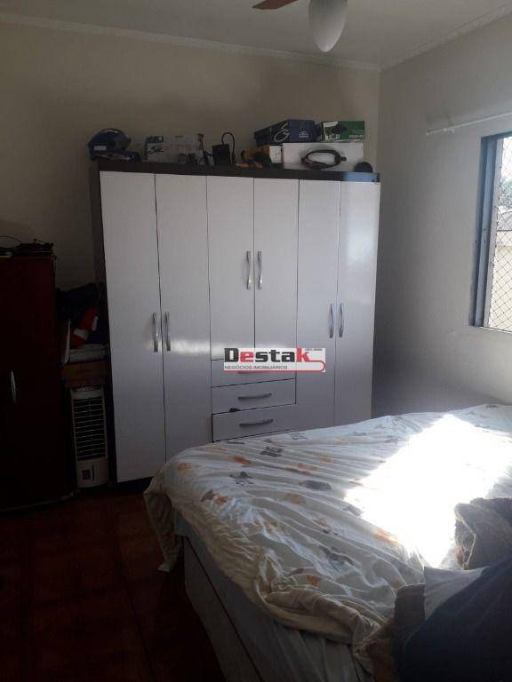 Apartamento à venda com 2 quartos, 60m² - Foto 4