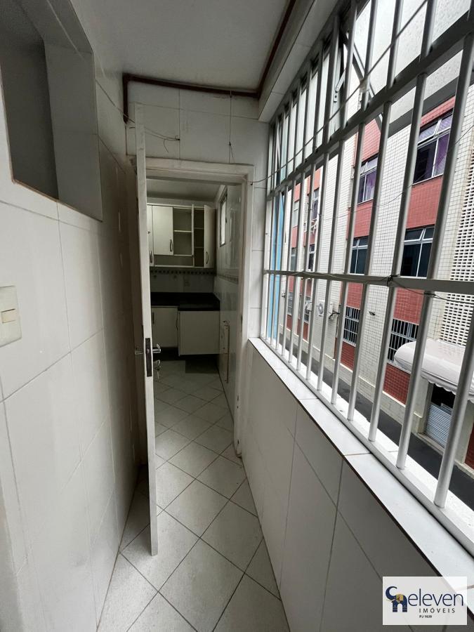 Apartamento à venda com 2 quartos, 70m² - Foto 14