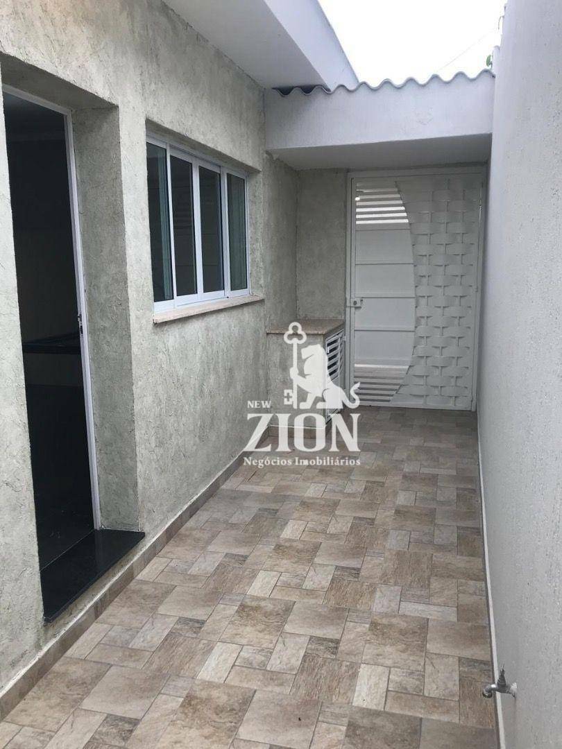 Casa à venda com 3 quartos, 210m² - Foto 9