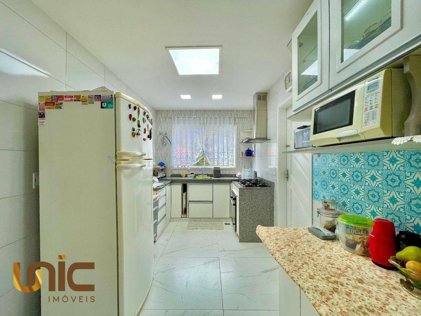 Casa de Condomínio à venda com 3 quartos, 220m² - Foto 15