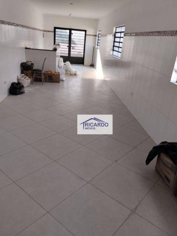 Sobrado à venda com 2 quartos, 149m² - Foto 5