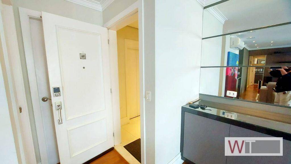 Apartamento à venda com 3 quartos, 130m² - Foto 3